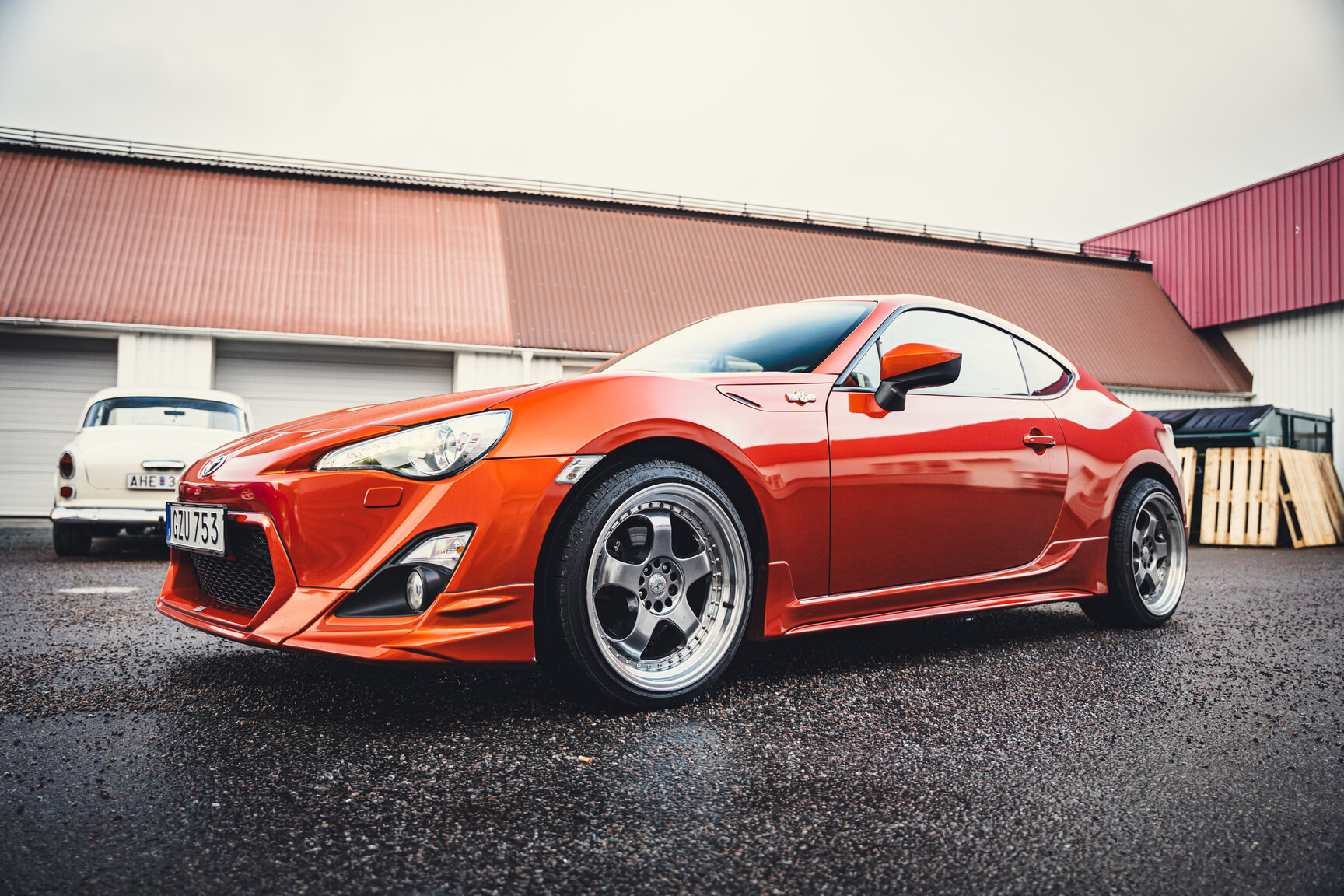Exteriörbild på 2015 Toyota GT86 TRD-edition - Ett sista race