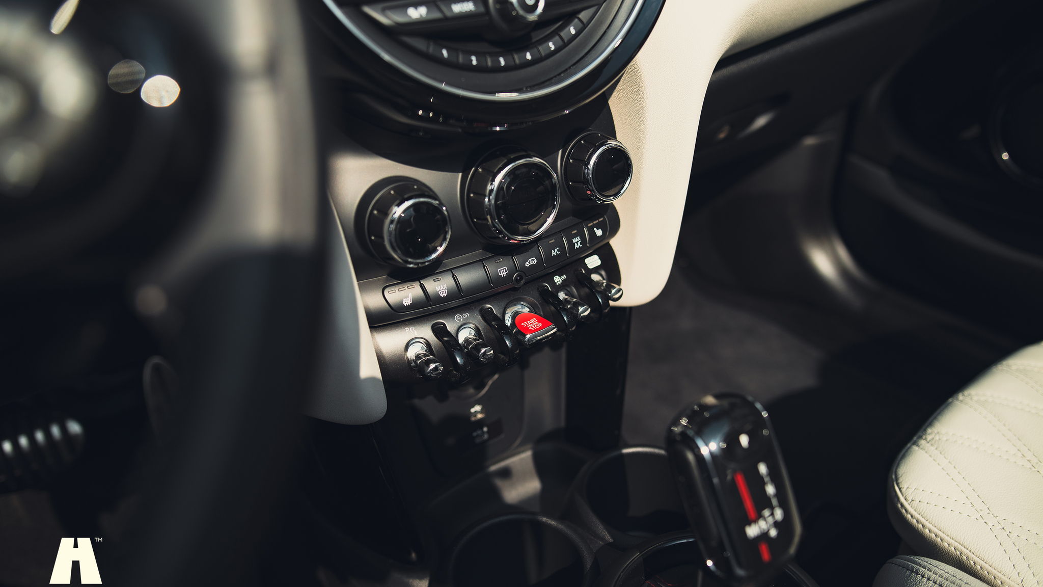 Interiörbild 2021 Mini John Cooper Works Cabriolet  (33)