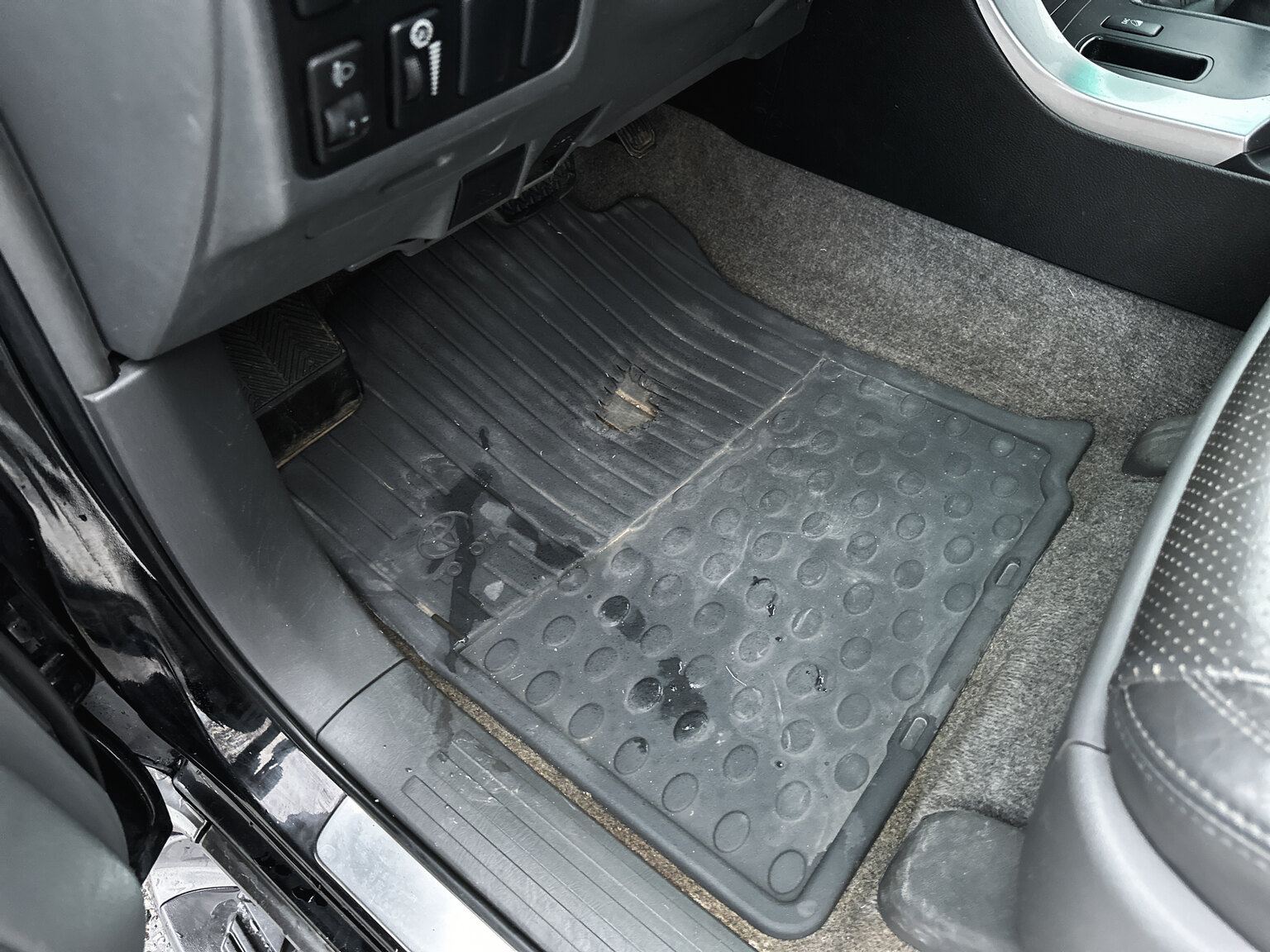 Interior image of 2004 Toyota Land Cruiser