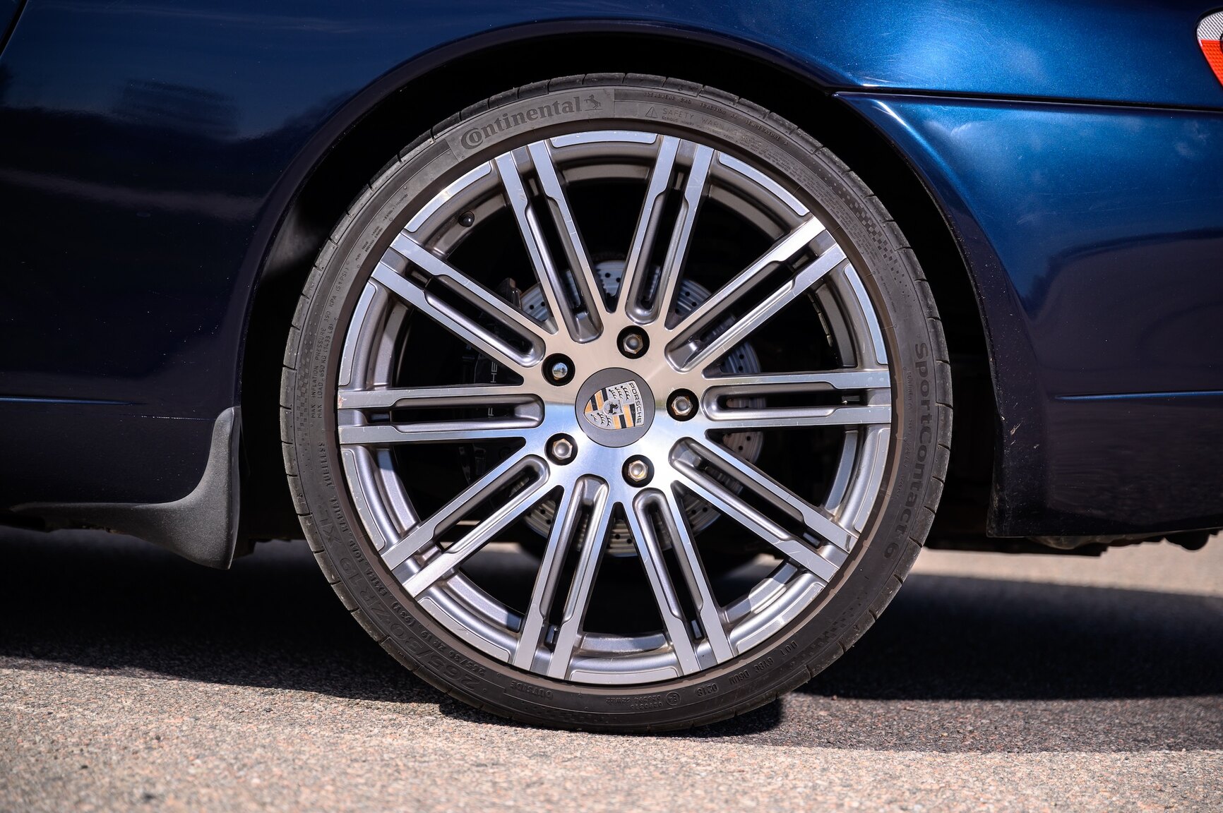 Exteriörbild på 1999 Porsche 911 Carrera