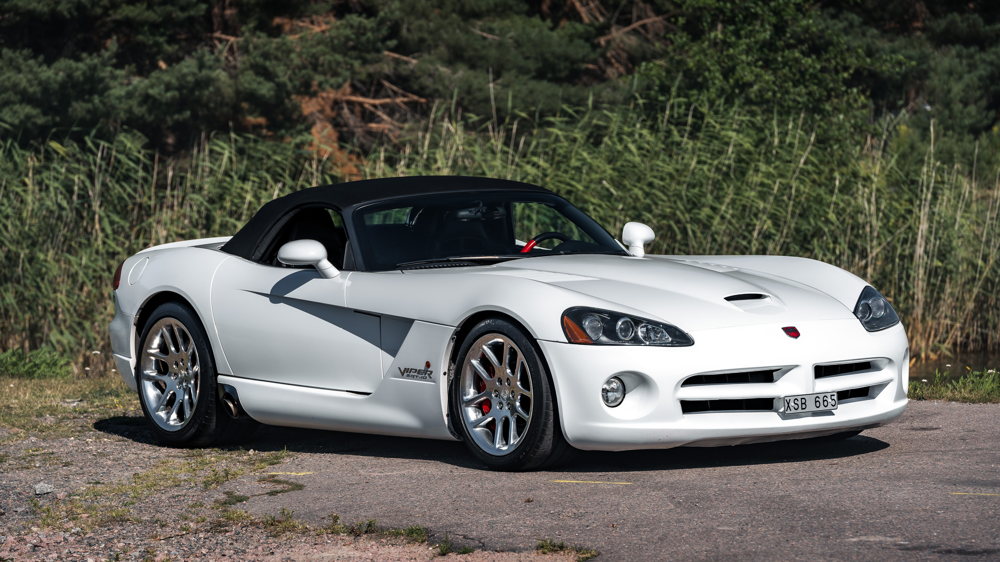 Exteriörbild på 2004 Dodge Viper Mamba Edition