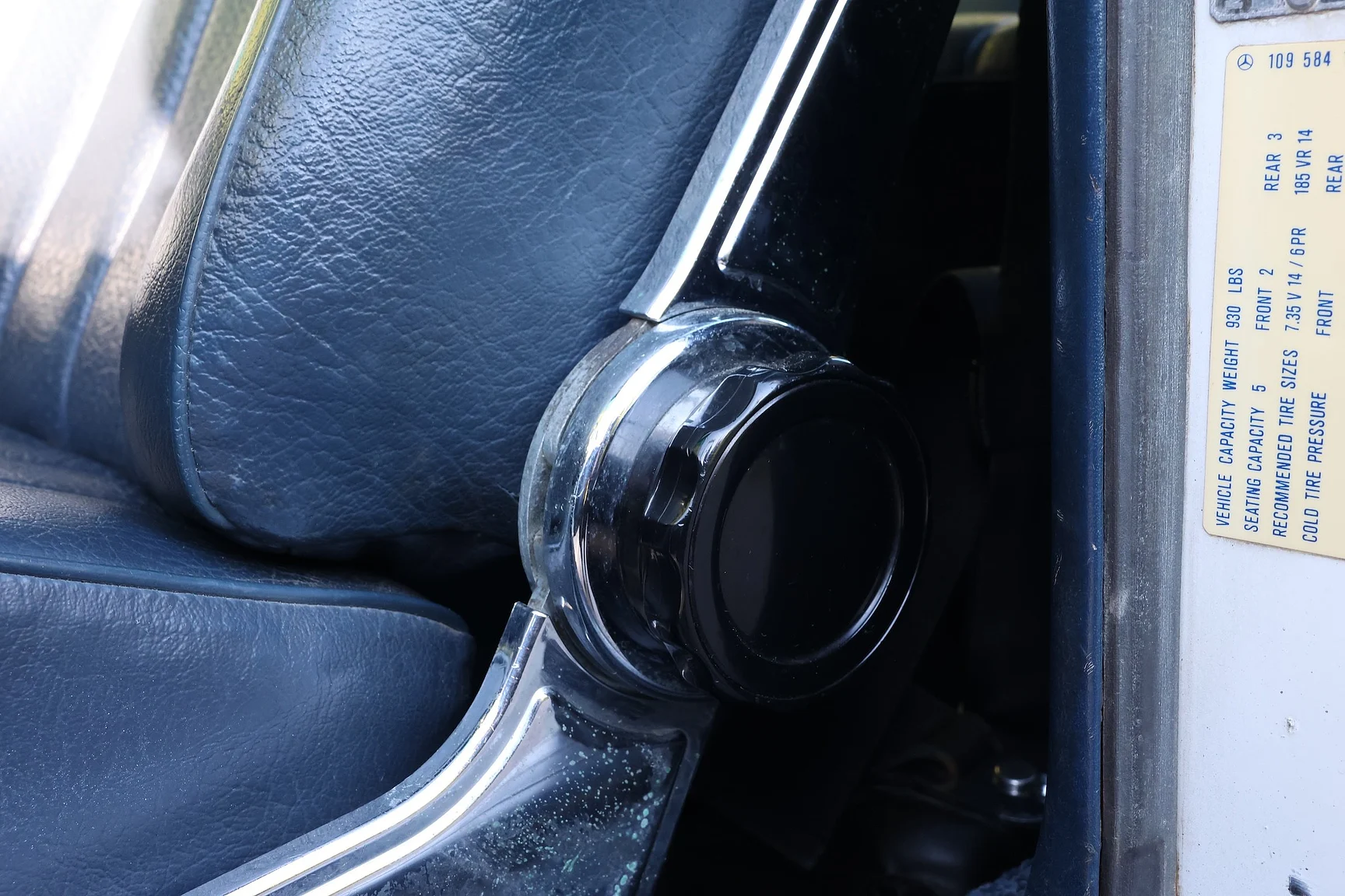 Interior image of 1972 Mercedes-Benz 280 SE 4.5  (11)