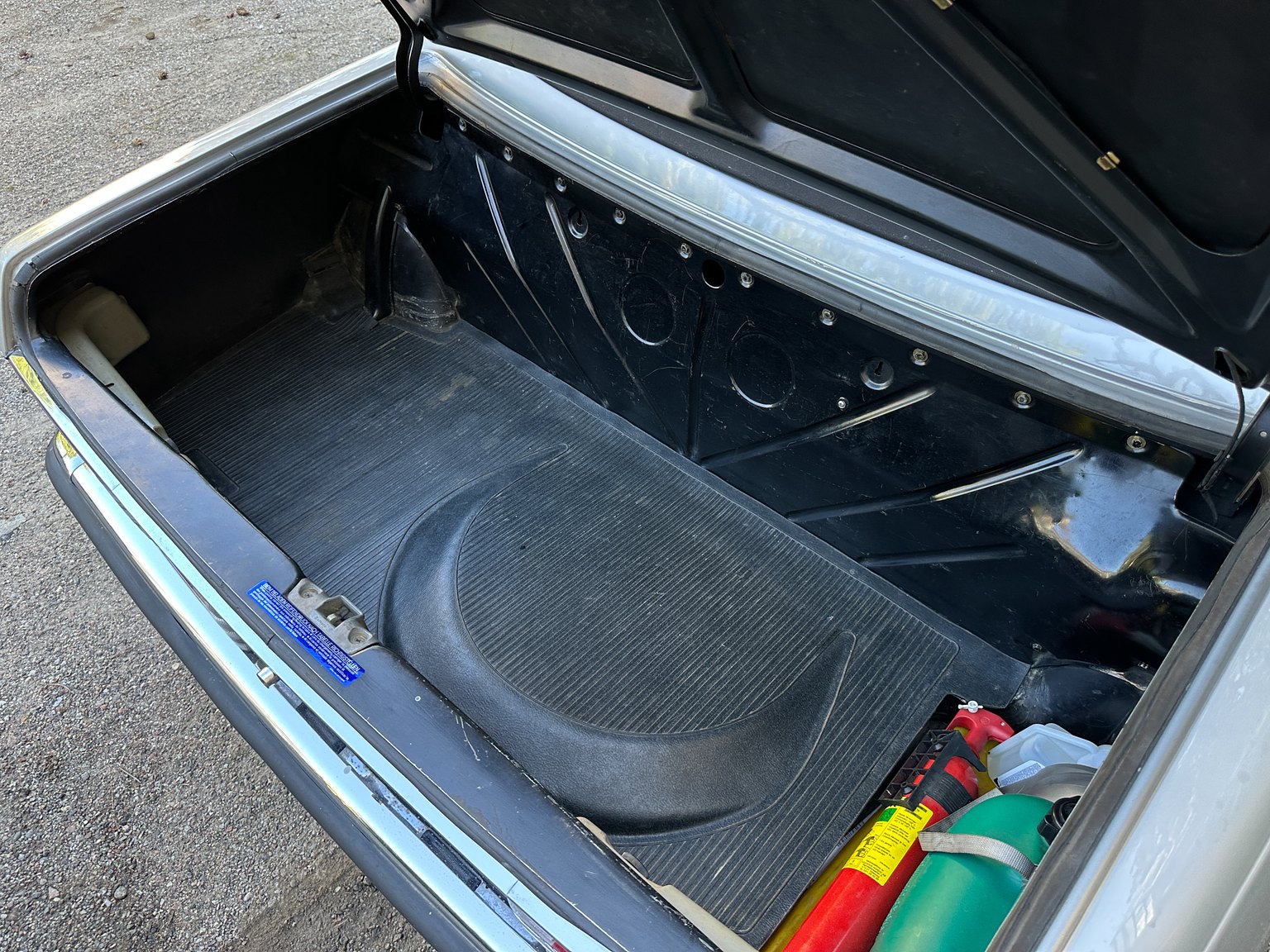 Innenraumfoto von 1972 Mercedes-Benz 350 SL