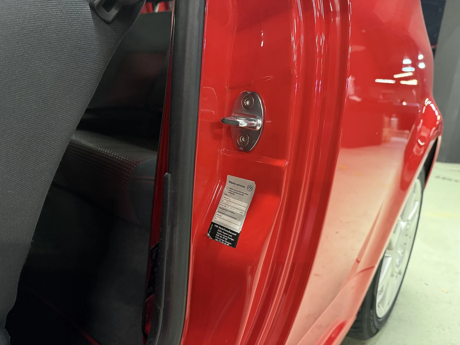 Interior image of 2000 VW LUPO GTI 2001 (13)