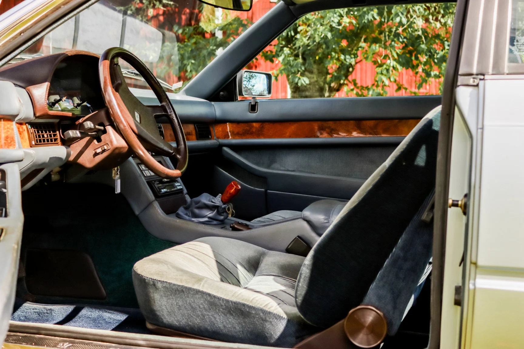 Innenraumfoto von 1987 Maserati Biturbo i (5)