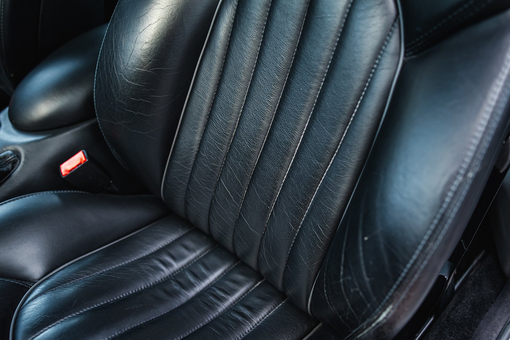 Interior image of 2000 Maserati 3200 GT