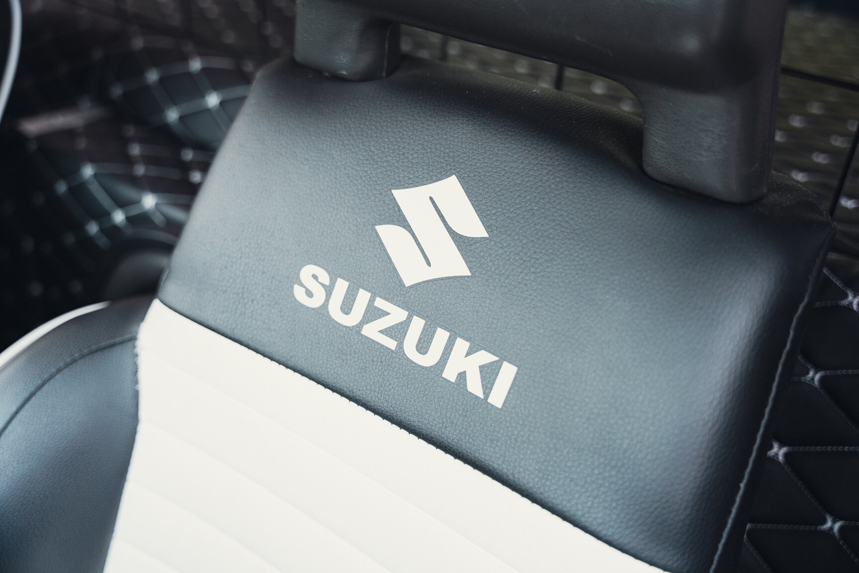Interiörbild 1987 Suzuki SJ413 A-traktor