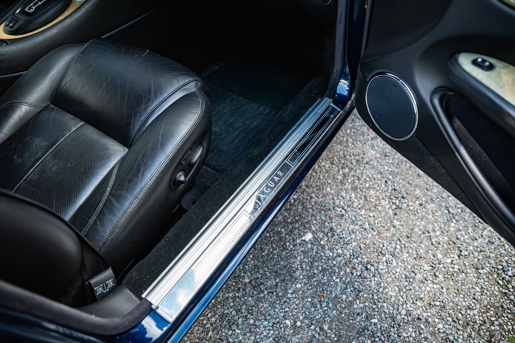 Interior image of 2001 Jaguar XJR