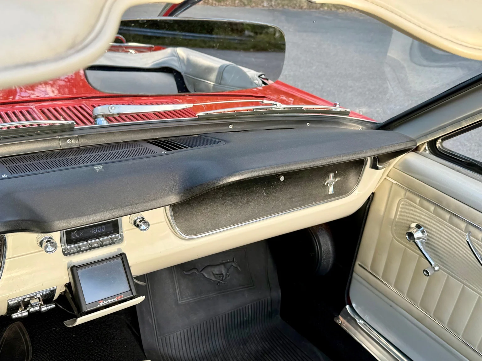 Interiörbild 1965 Ford Mustang Cabriolet (11)