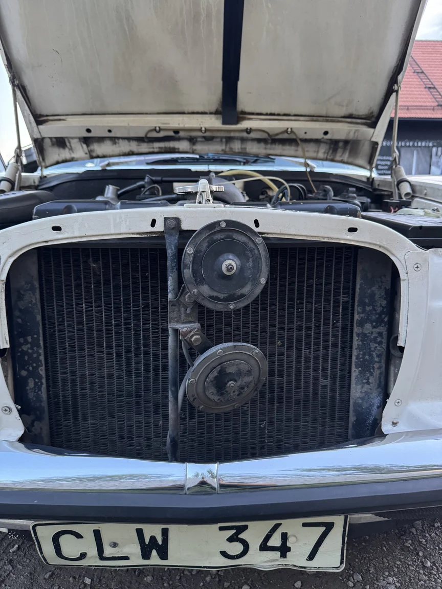 Image of 1972 Mercedes-Benz 200 (11) mechanics
