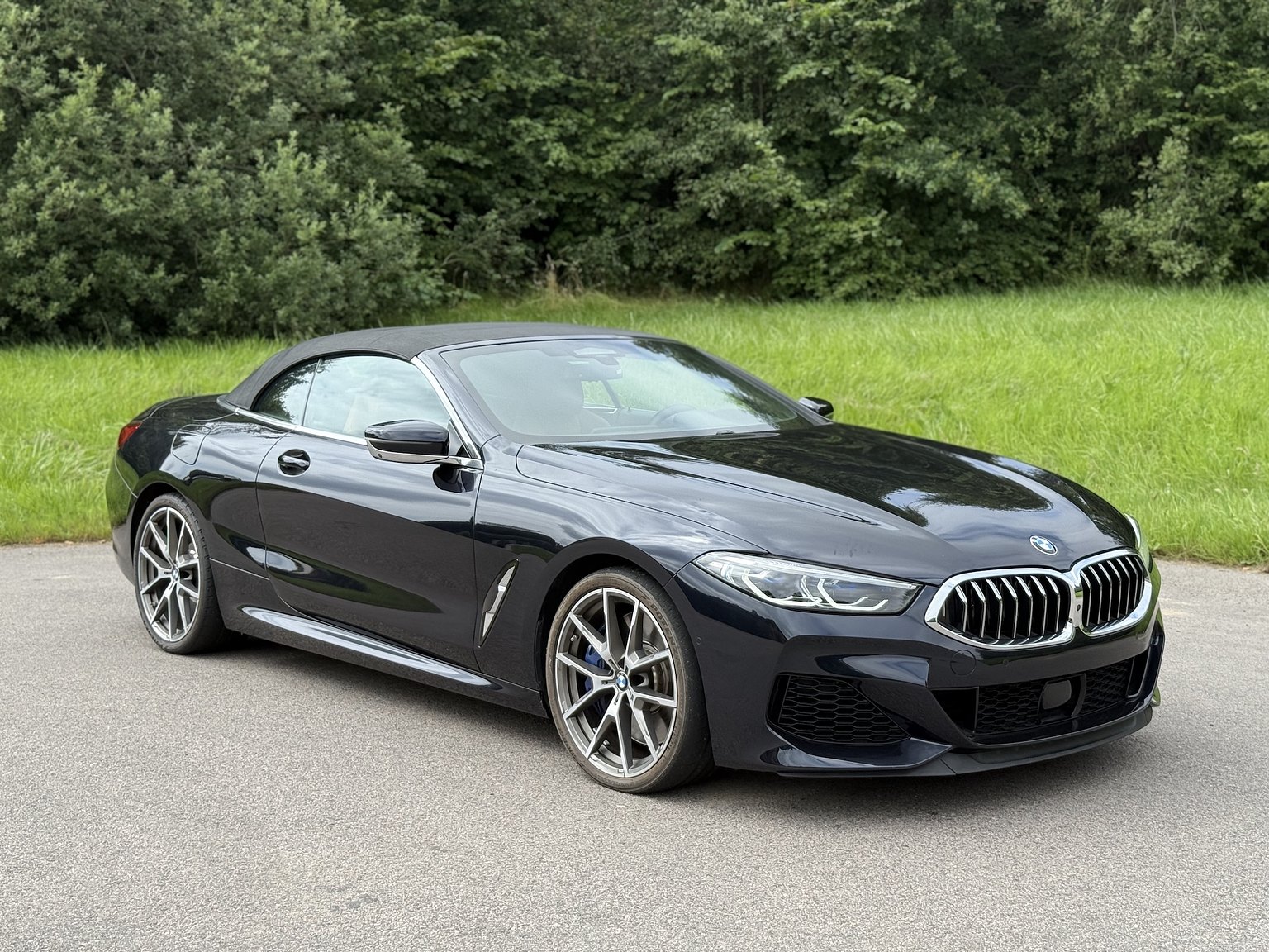 Exterior image of 2019 BMW M850i xDrive Convertible Steptronic