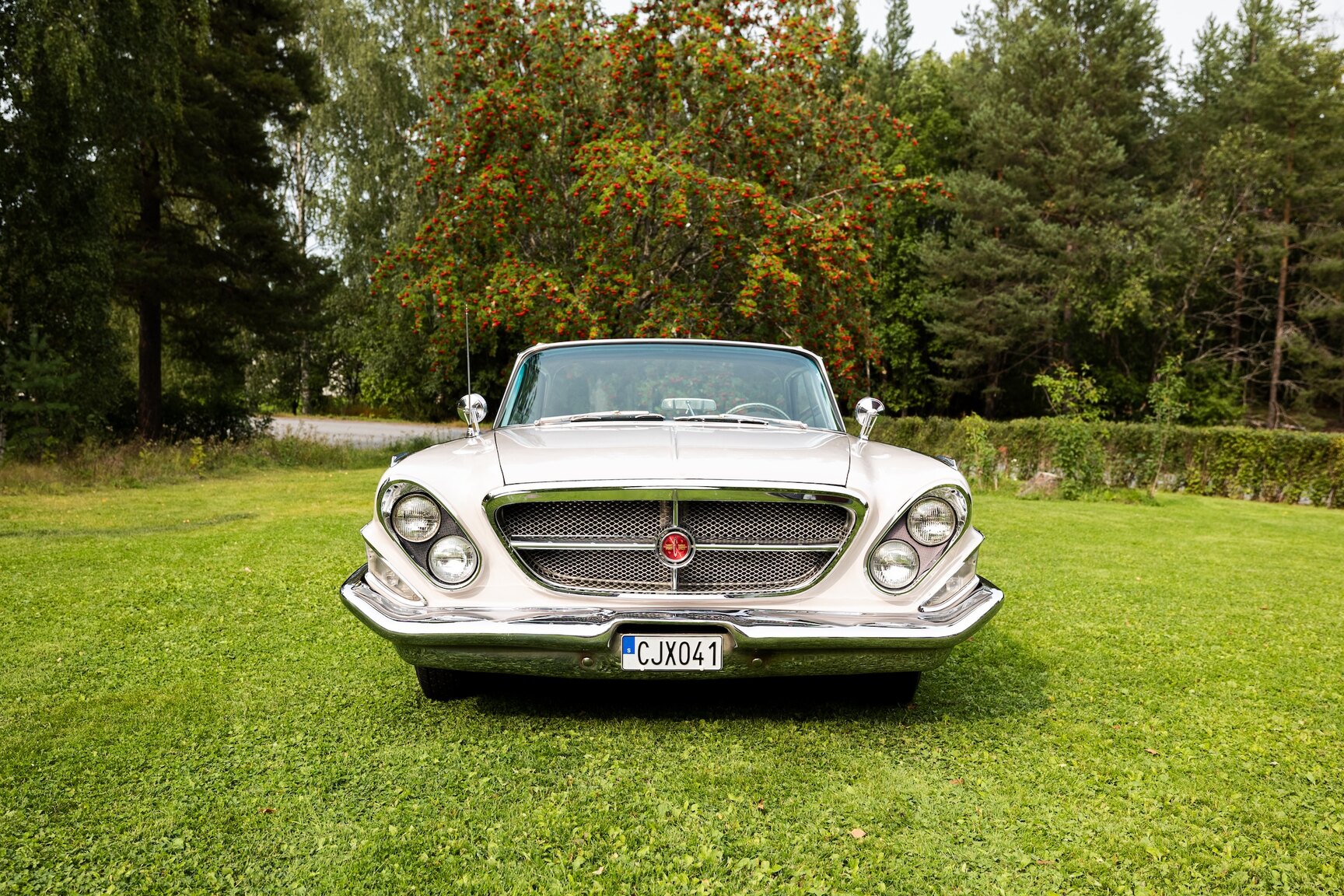 Exterior image of 1962 Chrysler New Yorker