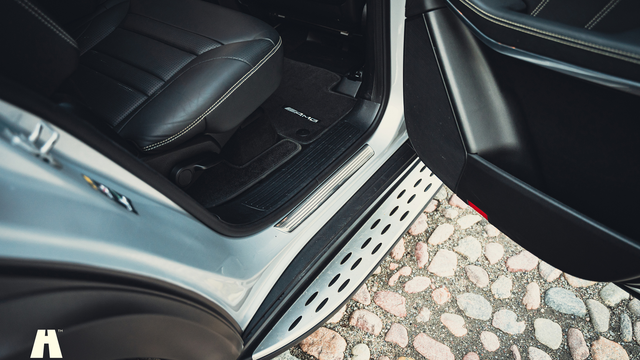 Innenraumfoto von 2017 Mercedes-Benz GLS 63 AMG (20)