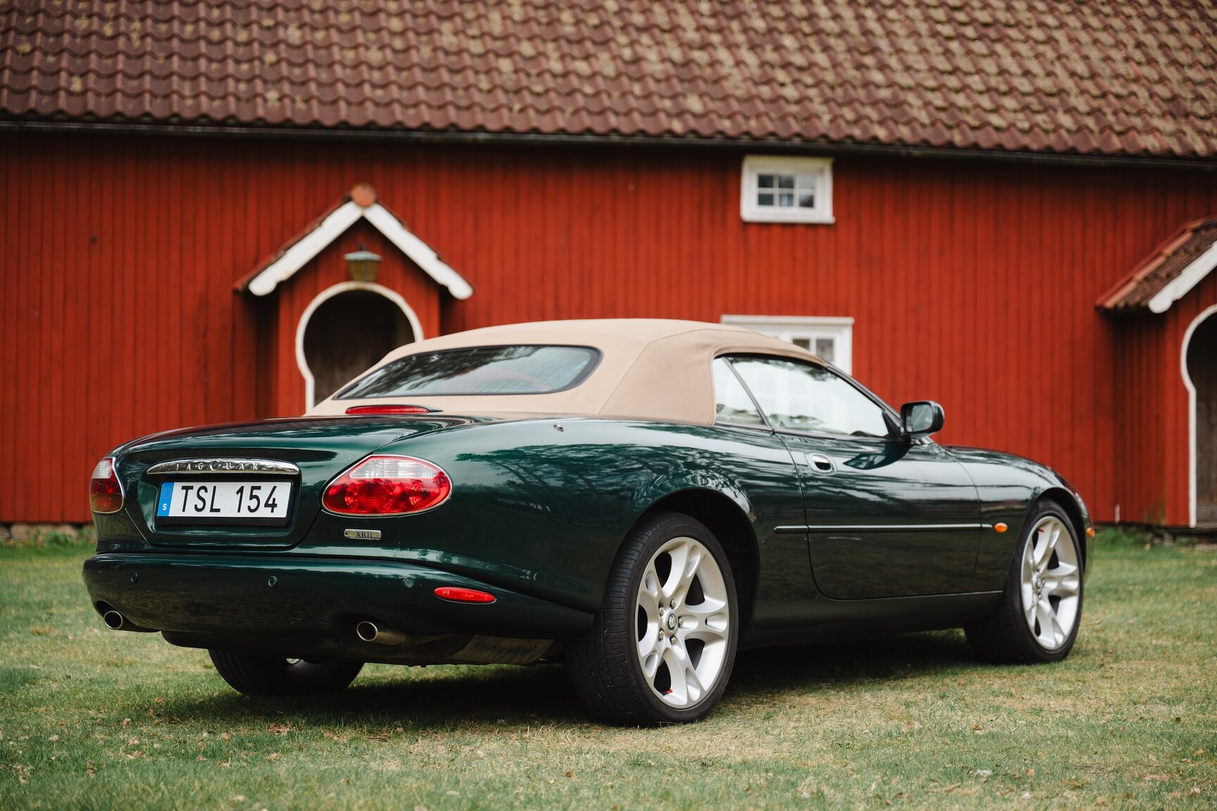 Exteriörbild på 2003 Jaguar XK8 Cabriolet