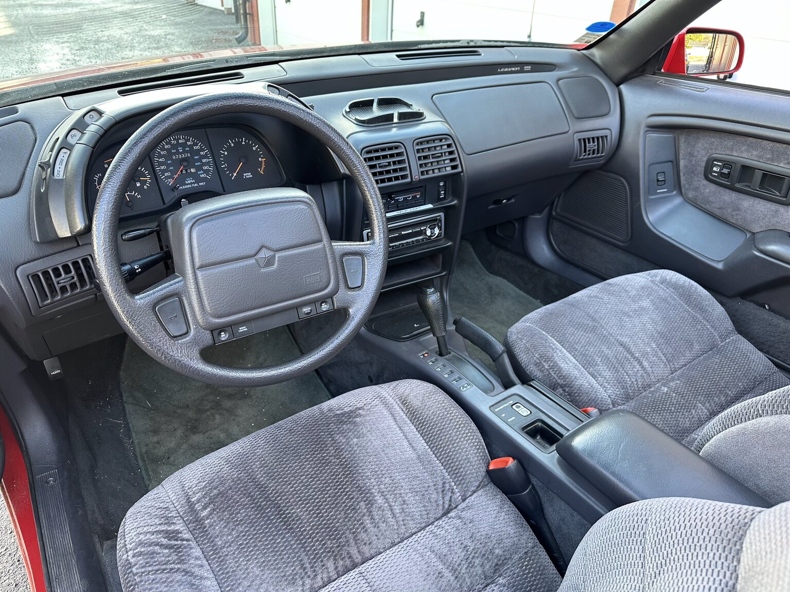 Innenraumfoto von 1995 Chrysler LeBaron
