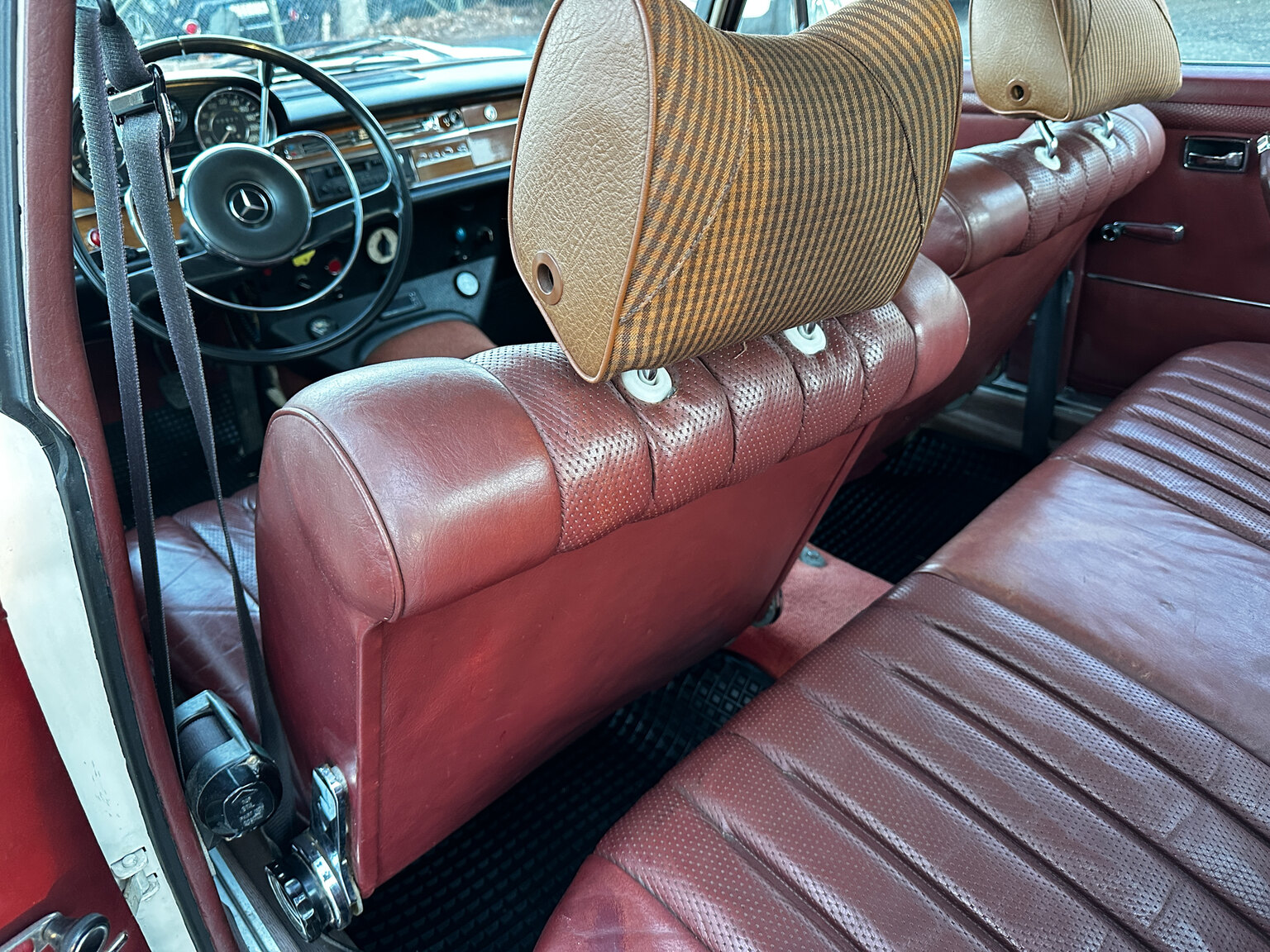 Interiörbild 1967 Mercedes-Benz 250 S