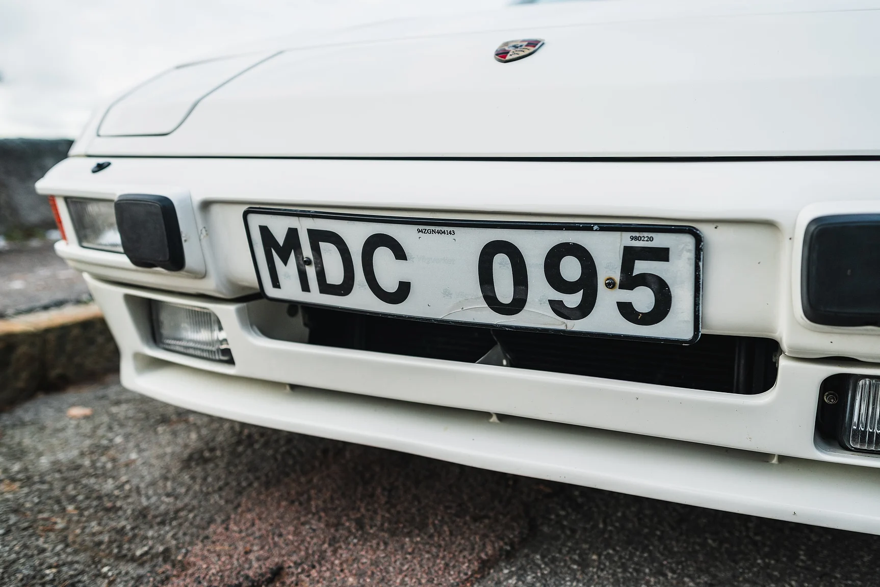 Exterior image of 1986 Porsche 944R (31)