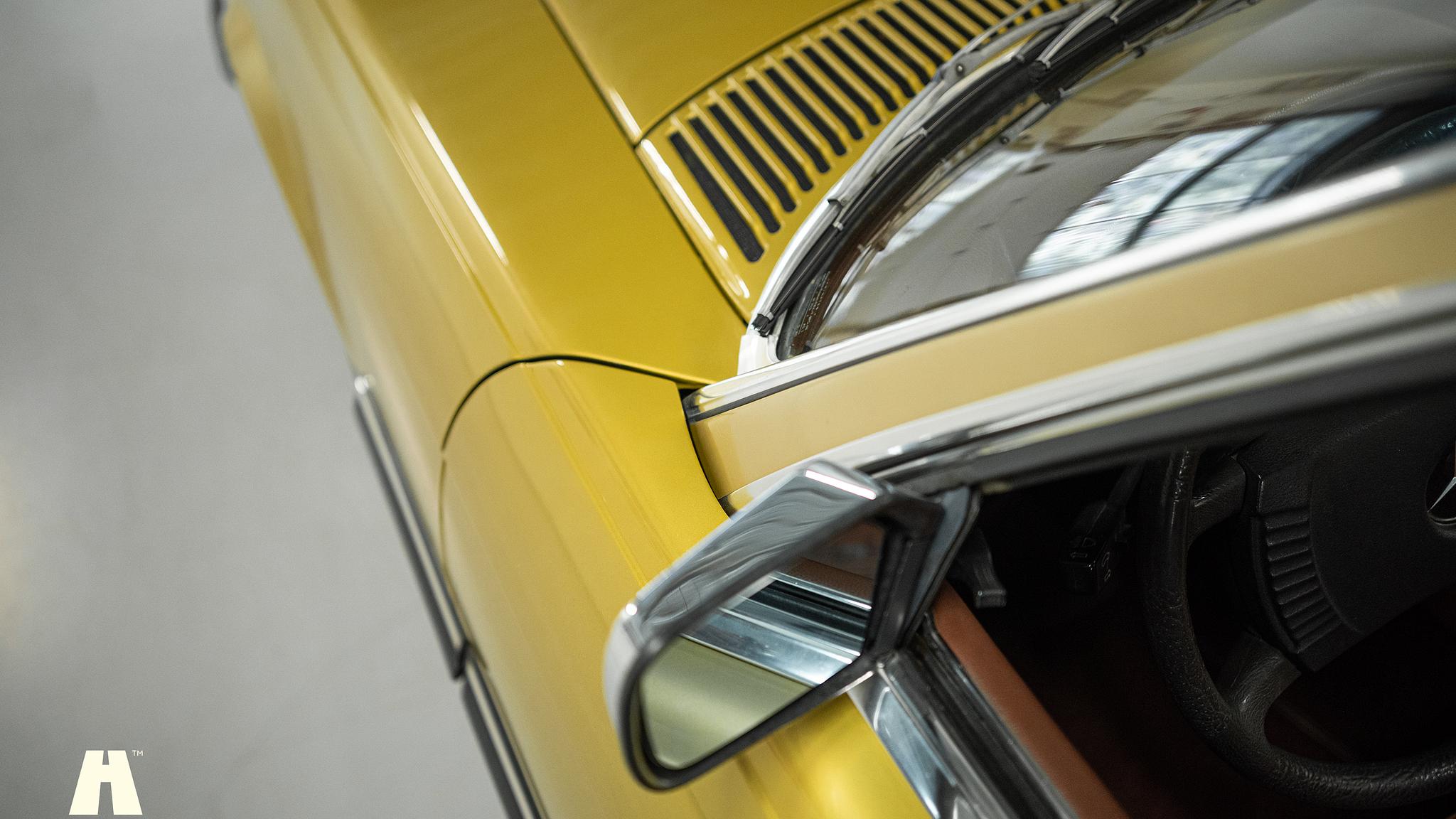 Exterior image of 1975 Mercedes SL 350