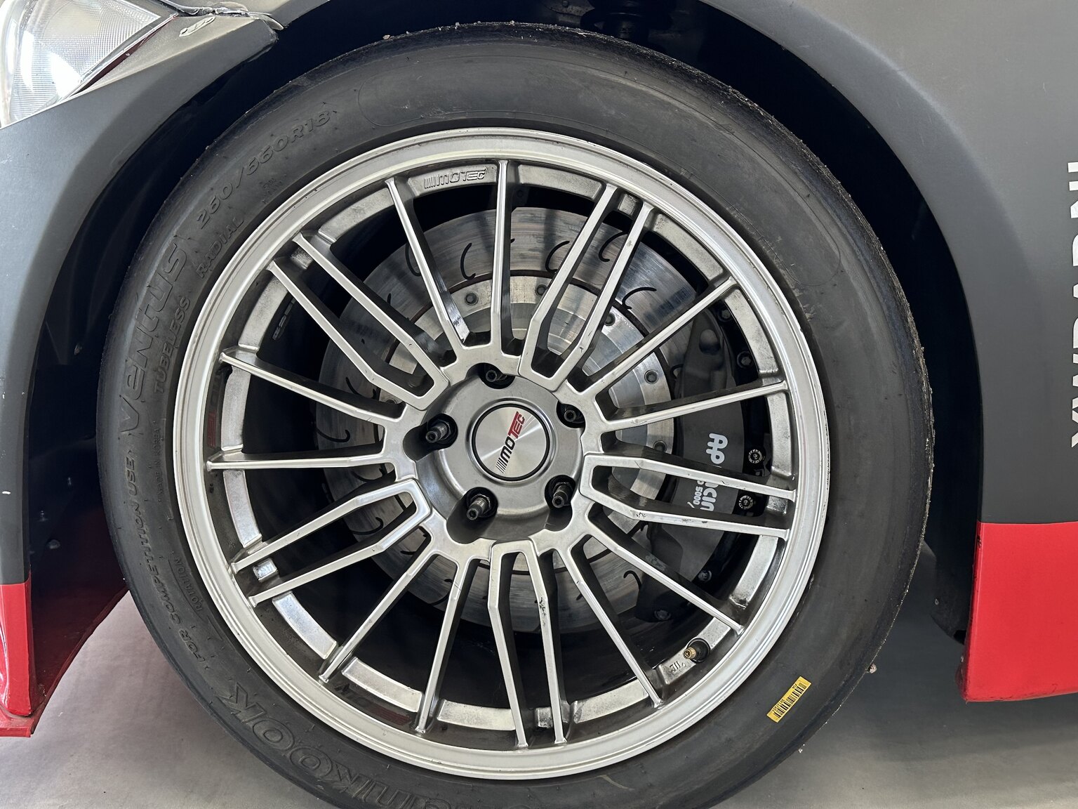 Exteriörbild på 2012 BMW M140 Race Car