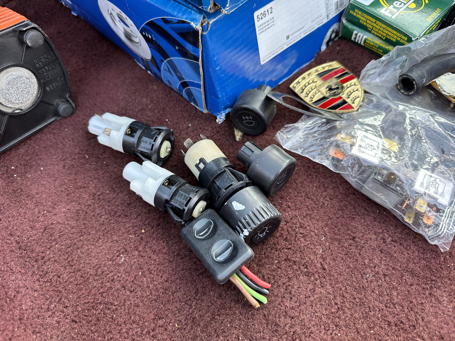 Image of 1985 Porsche 928 mechanics (27)