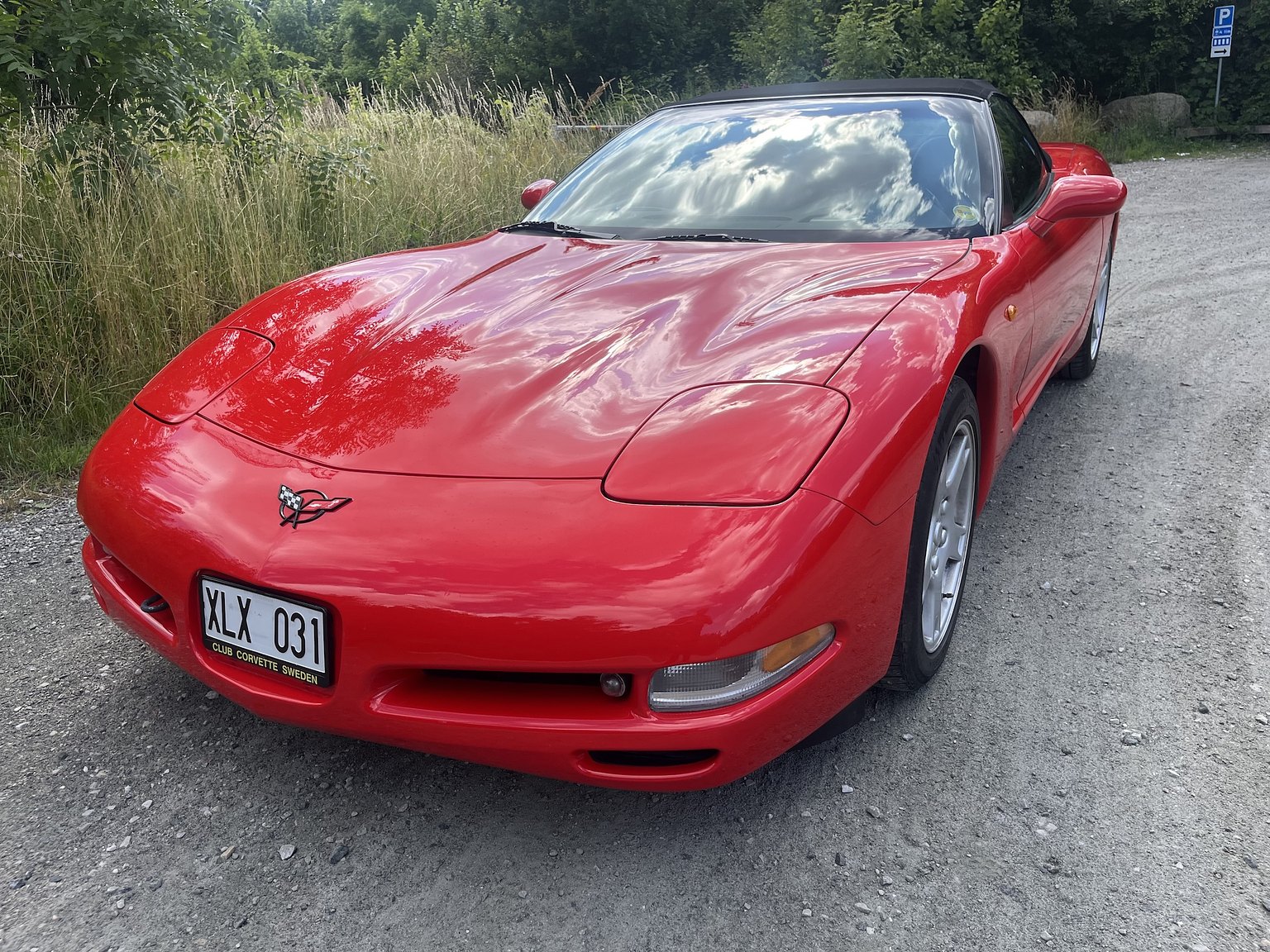 Exterior image of 2000 Chevrolet Corvette Cabriolet