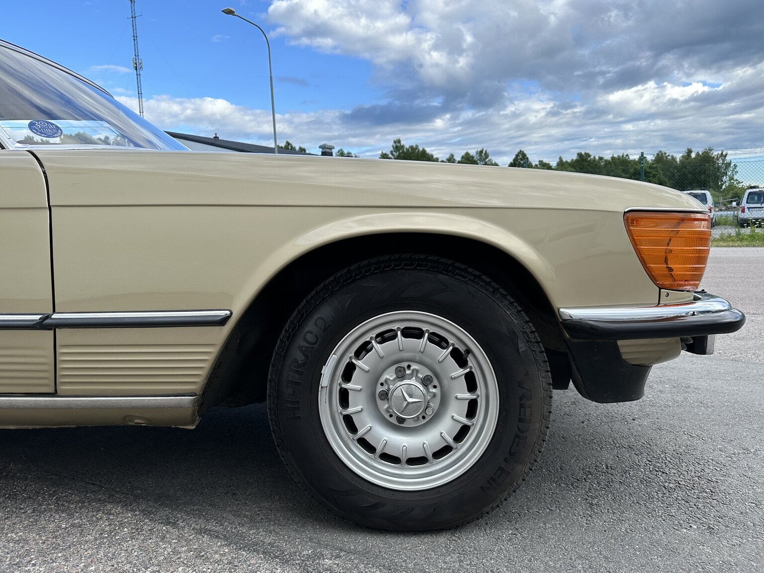 Aussenfoto 1974 Mercedes benz 450 SL