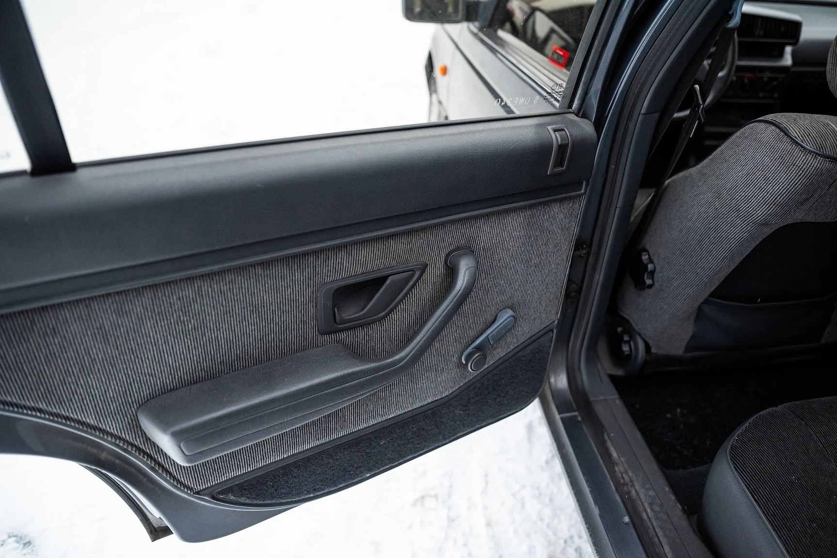 Interior image of 1991 Peugeot 405 Break SRI (22)