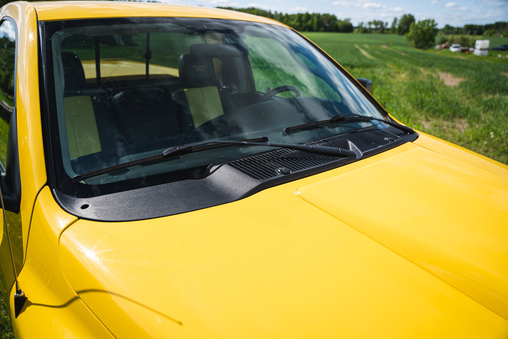 Exteriörbild på 2005 Dodge Ram 1500 Bumble Bee