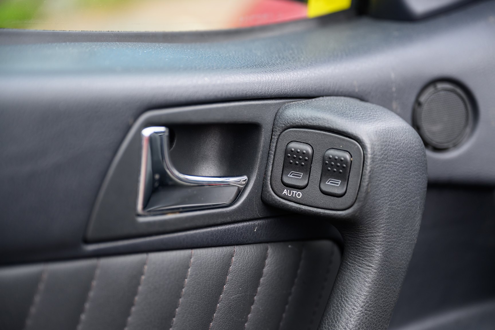 Interior image of 2001 Alfa Romeo Spider 3.0 V6