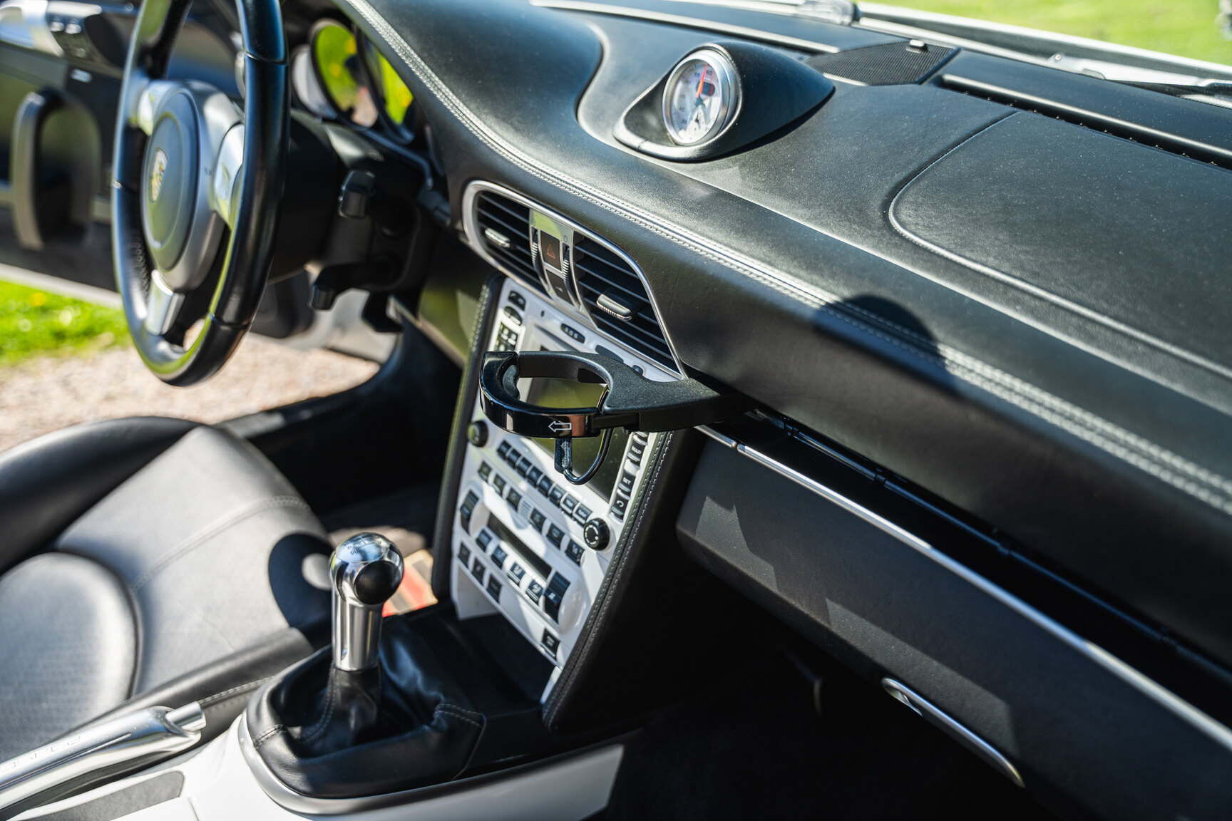 Interior image of 2008 Porsche 911 Turbo Cabriolet (69)