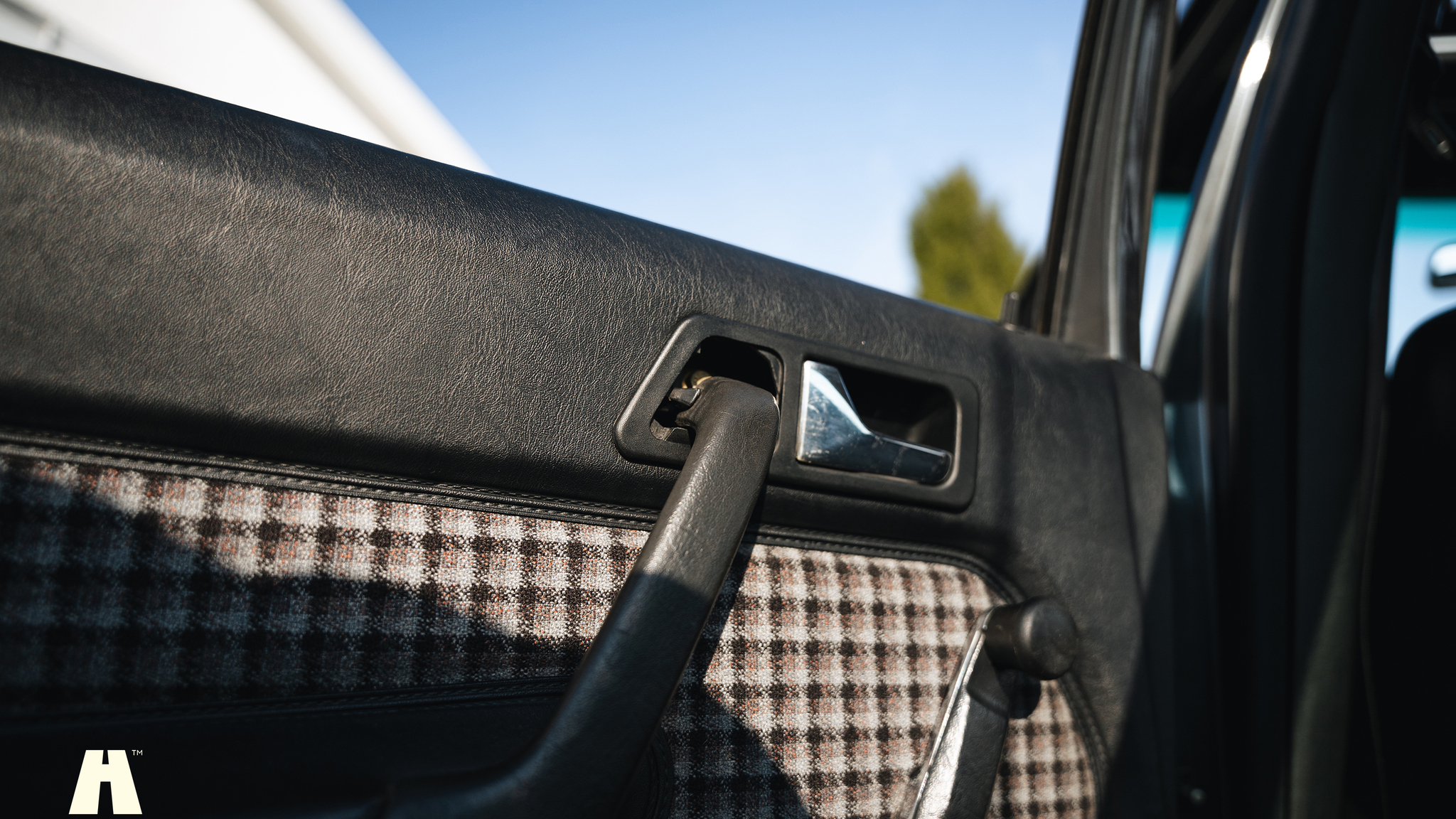 Innenraumfoto von 1992 Mercedes-Benz 190E 2.5-16 Cosworth