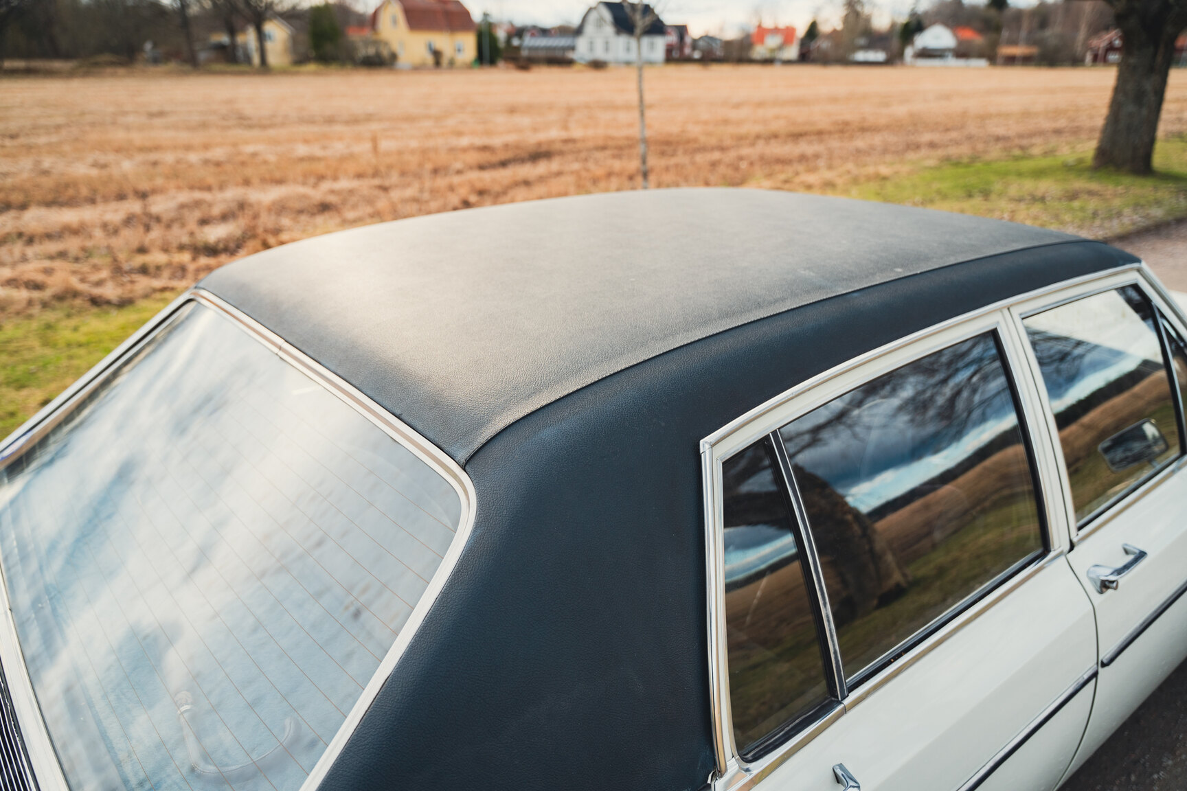 Exterior image of 1973 Opel Diplomat V8