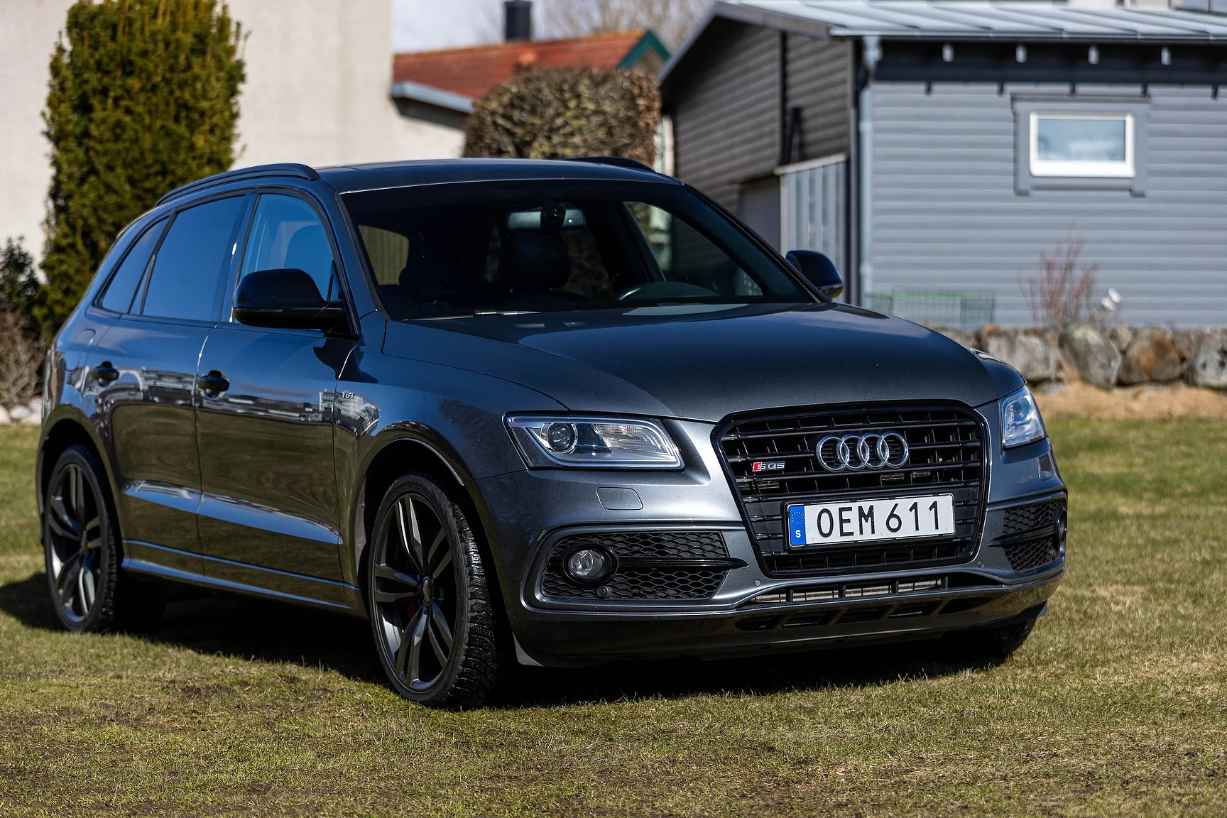 Exterior image of 2017 Audi SQ 5 Plus TDI (1)
