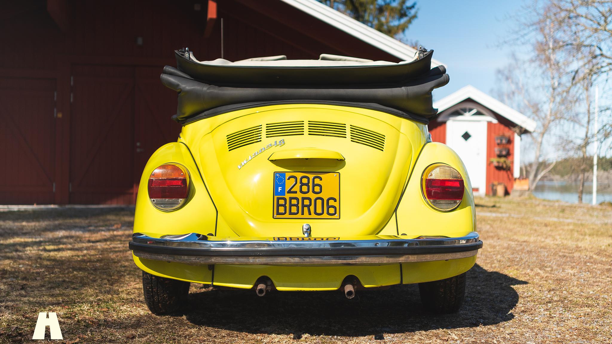 Exteriörbild på 1974 Volkswagen Bubbla 1303LS Cabriolet Svensksåld 