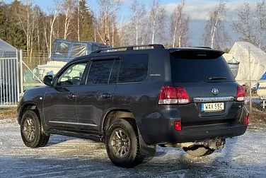 #<Image:0x00007fa04c9fb548>