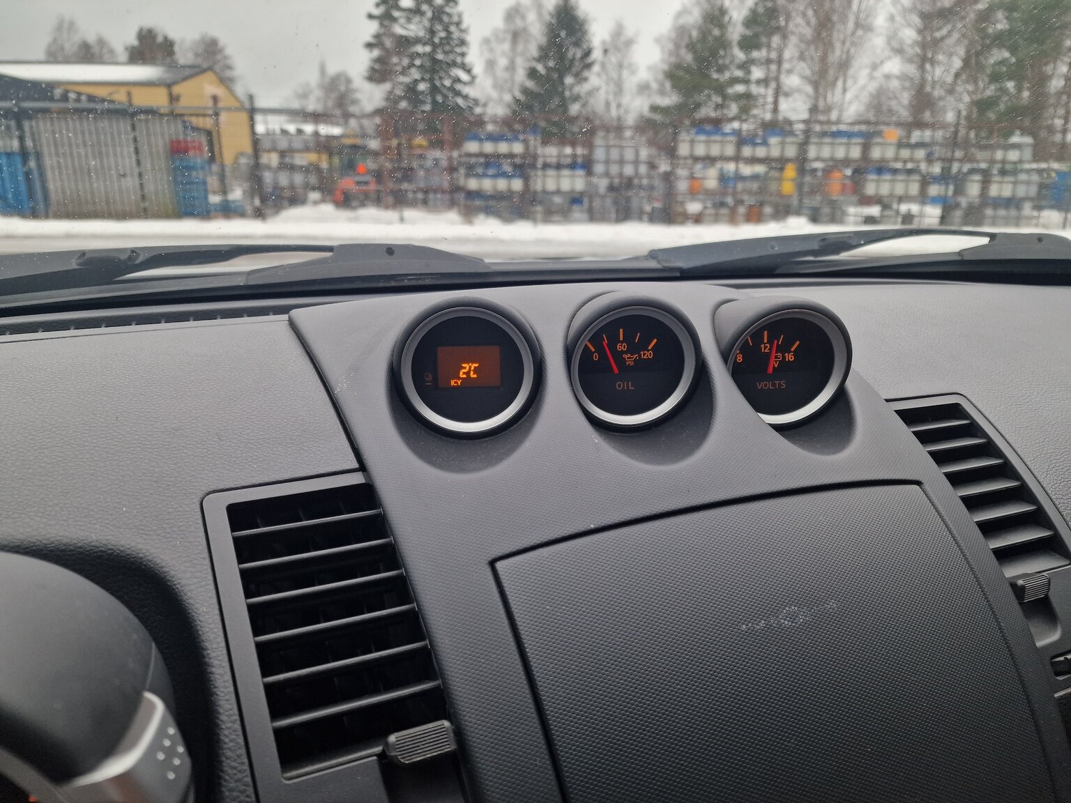 Innenraumfoto von 2004 Nissan 350Z