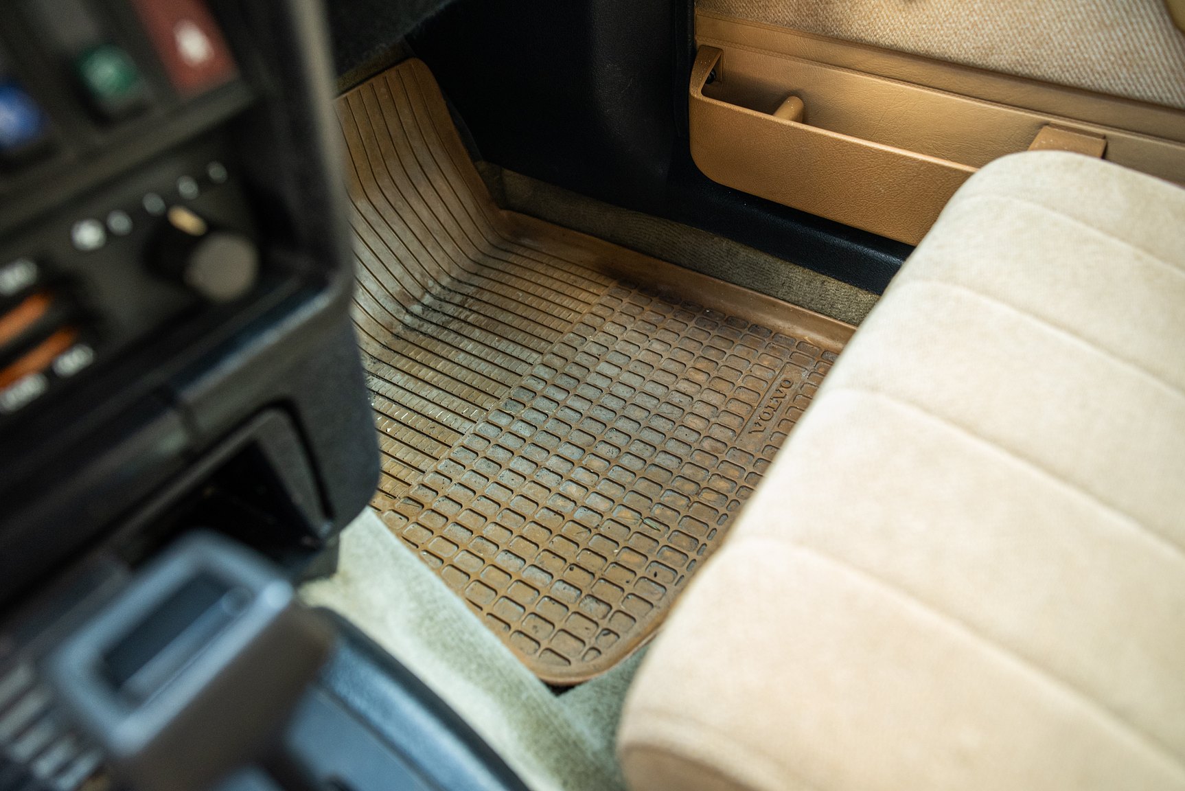 Interiörbild 1993 Volvo 245 GL Classic "No Reserve Auction"