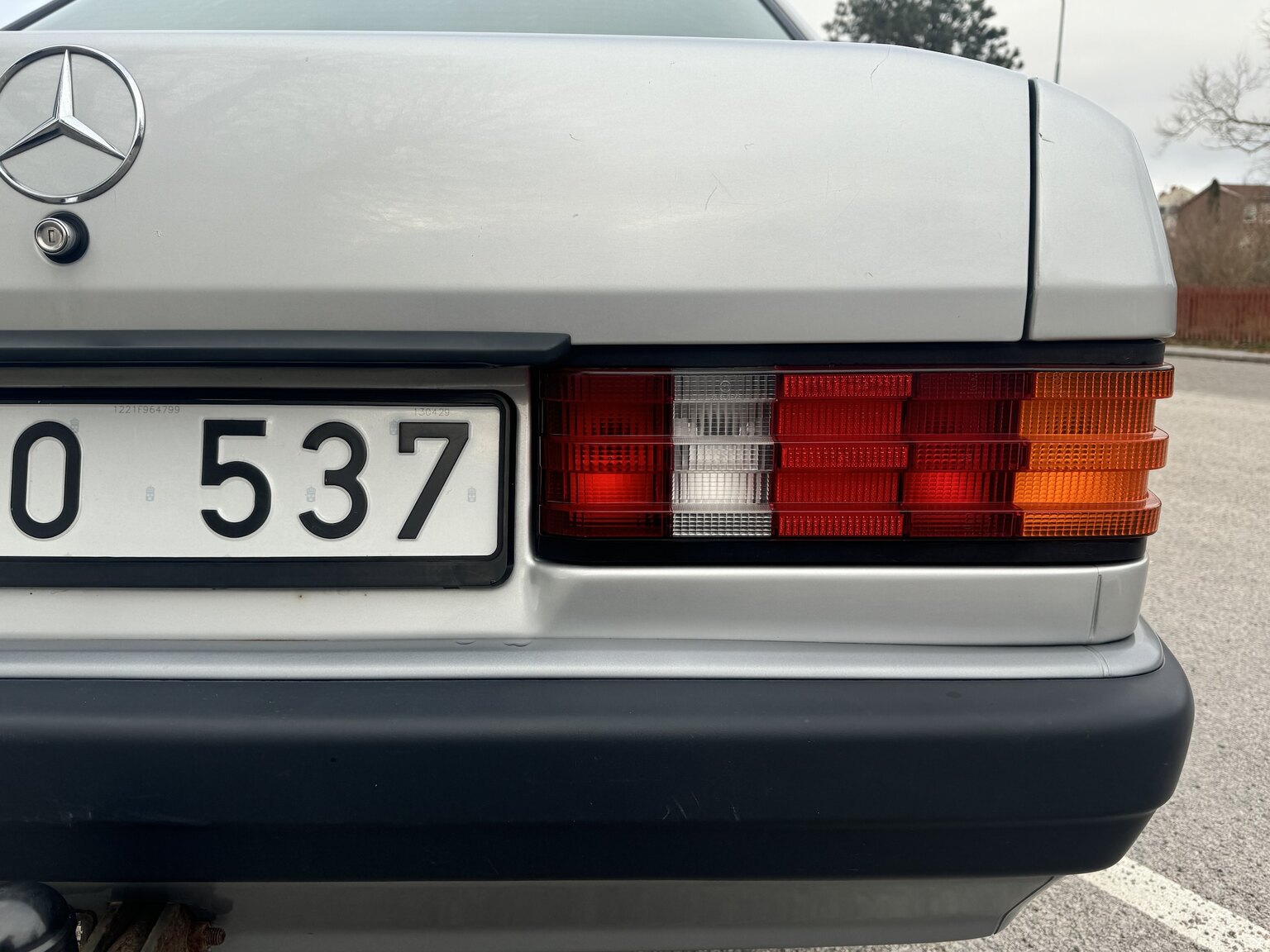 Exteriörbild på 1992 Mercedes-Benz 190 D