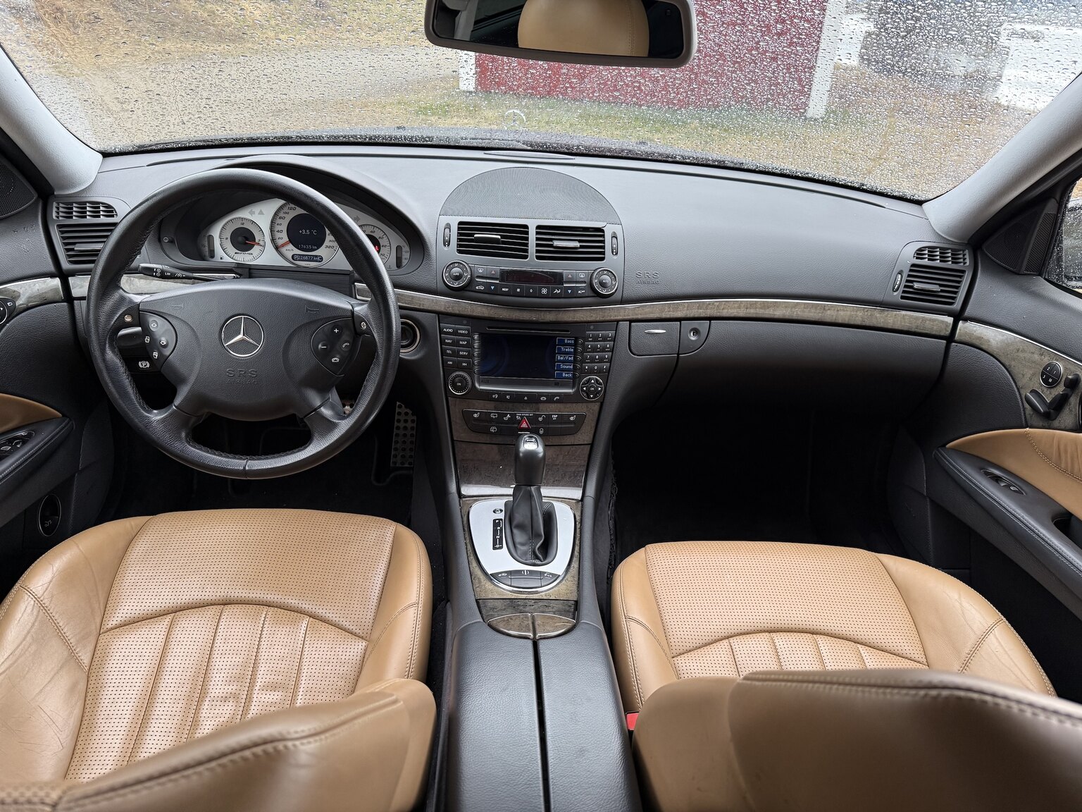 Interior image of 2005 Mercedes-Benz E 55 T AMG