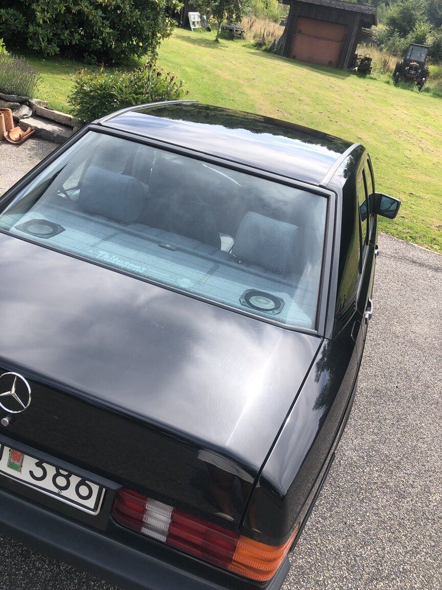 Exteriörbild på 1986 Mercedes-Benz 190E