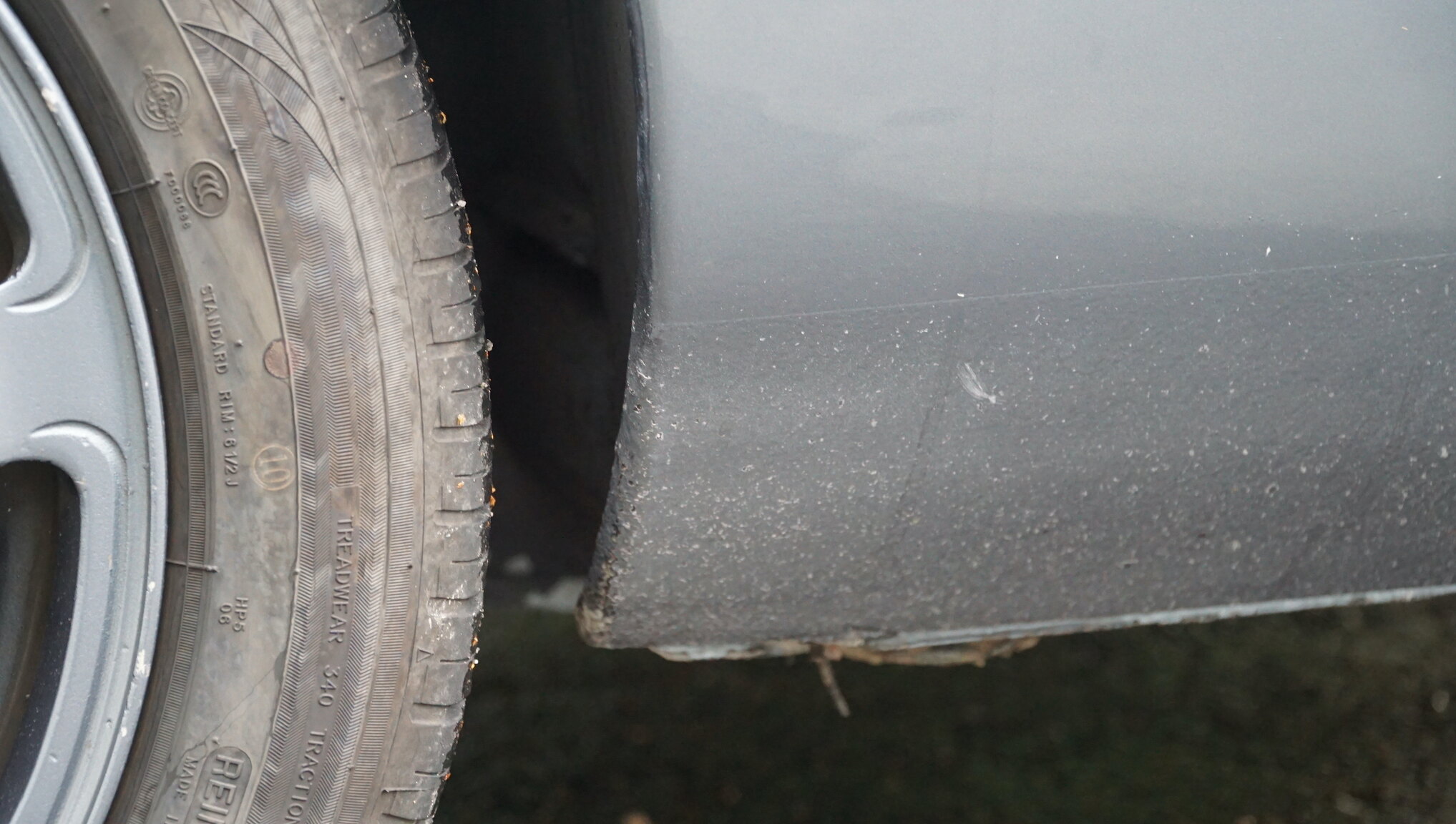 Exterior image of 1983 Porsche 928S (84)