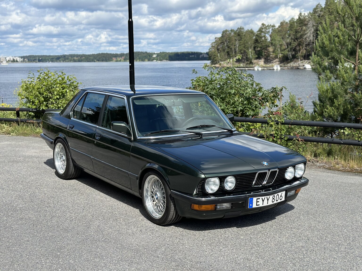 Aussenfoto 1985 BMW 525E