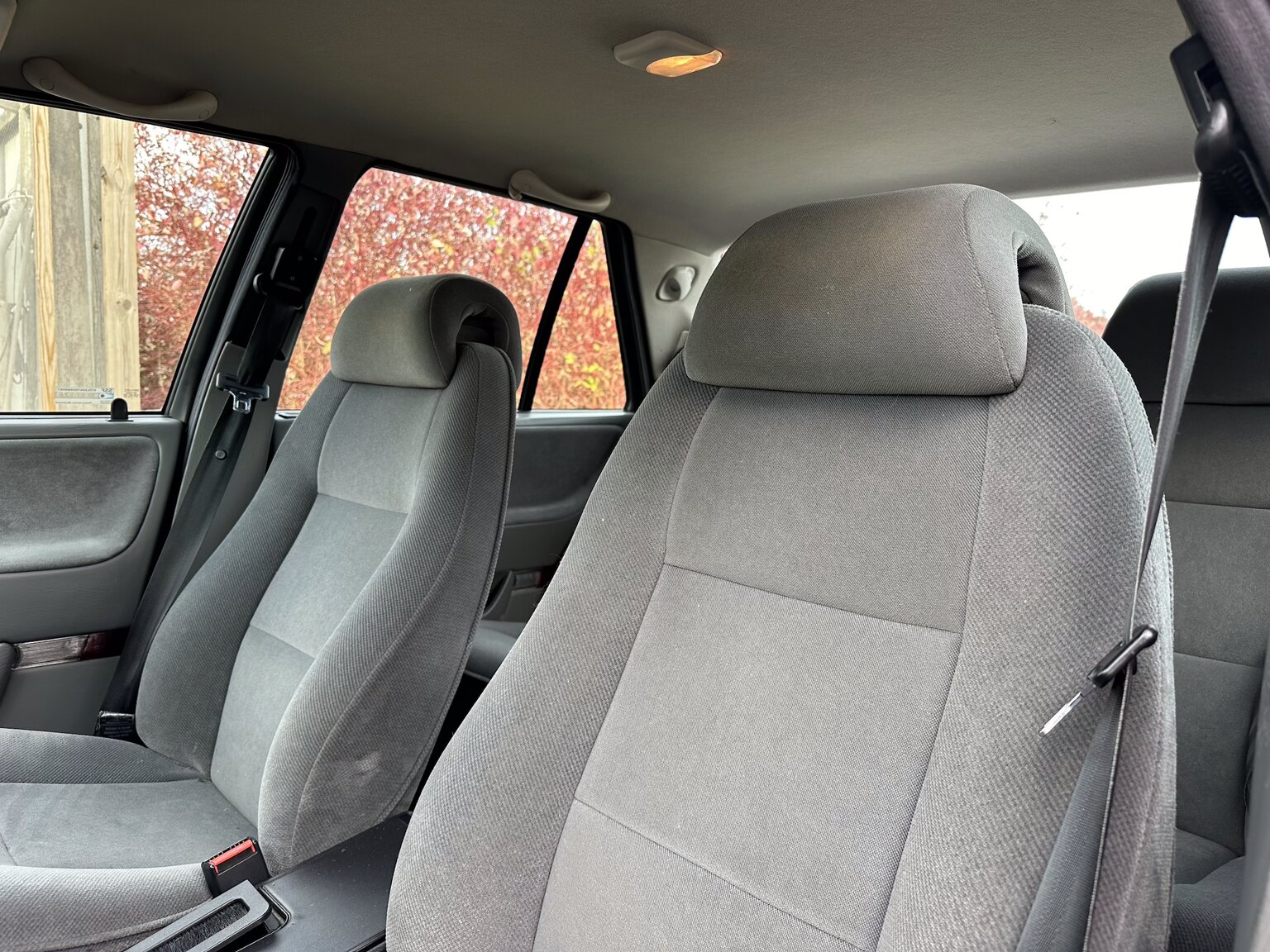 Interior image of 1996 SAAB 9000