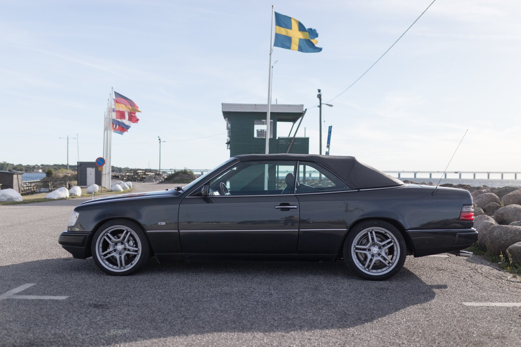 Exteriörbild på 1993 Mercedes-Benz 300 CE-24 Cabriolet