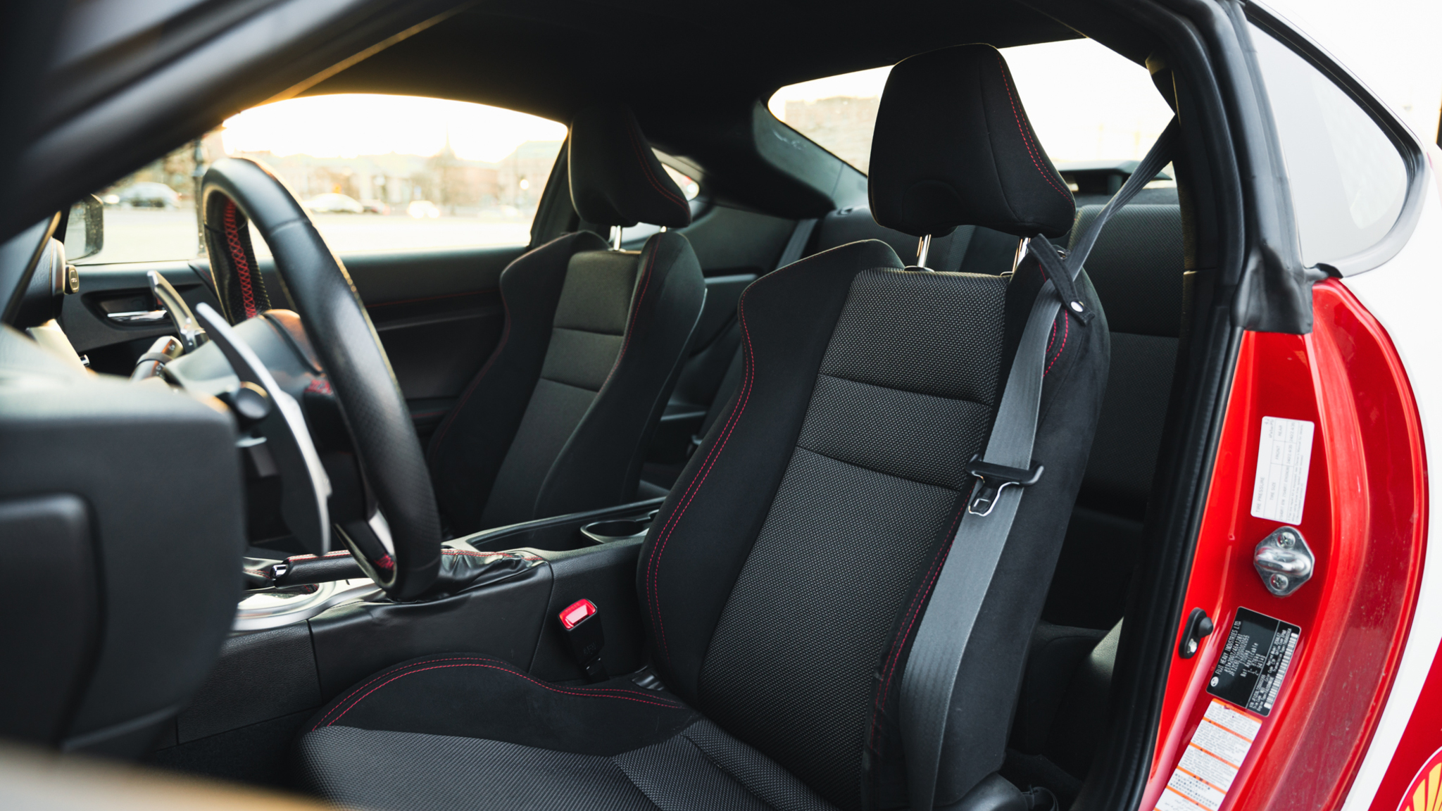 Innenraumfoto von 2013 Subaru BRZ