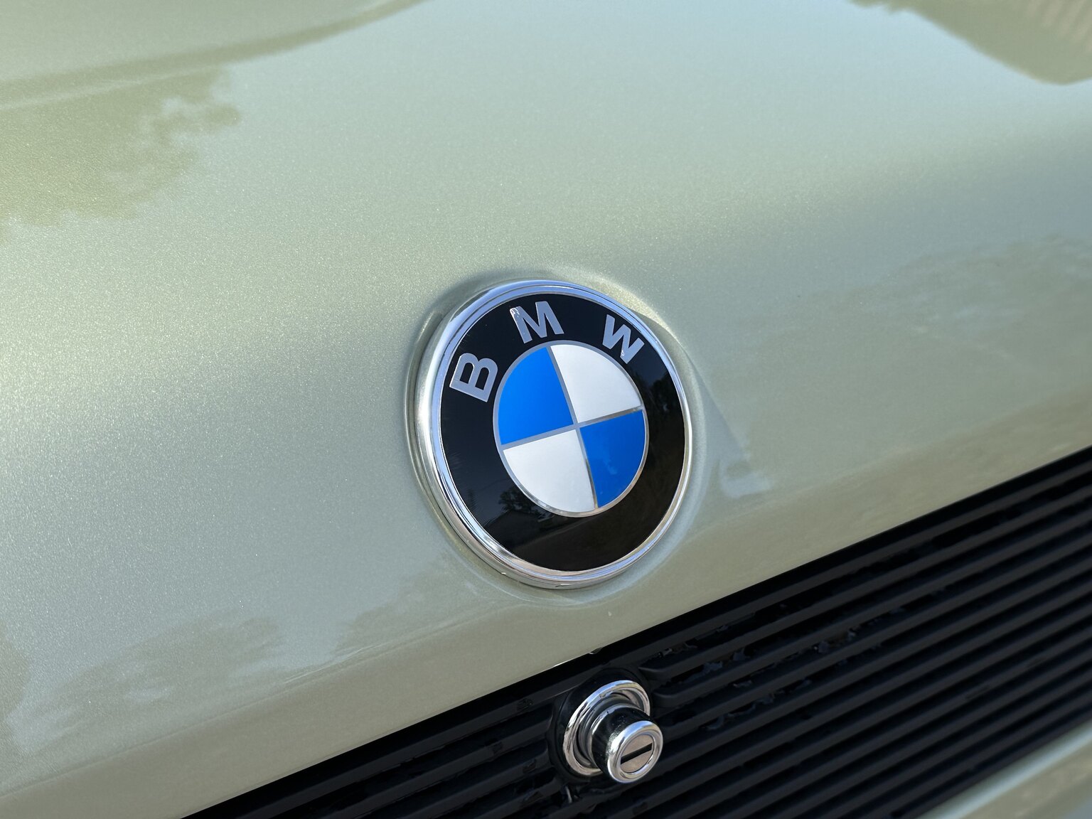 Exteriörbild på 1980 BMW 320i E21