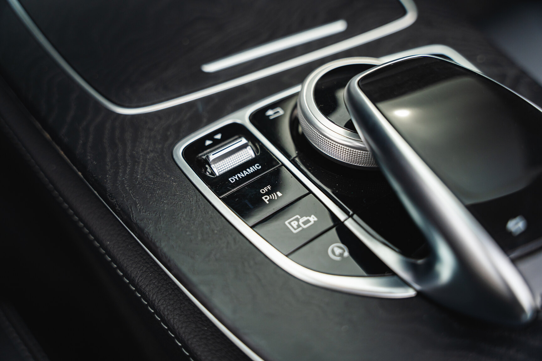 Interiörbild 2019 Mercedes-Benz E300 Cabriolet