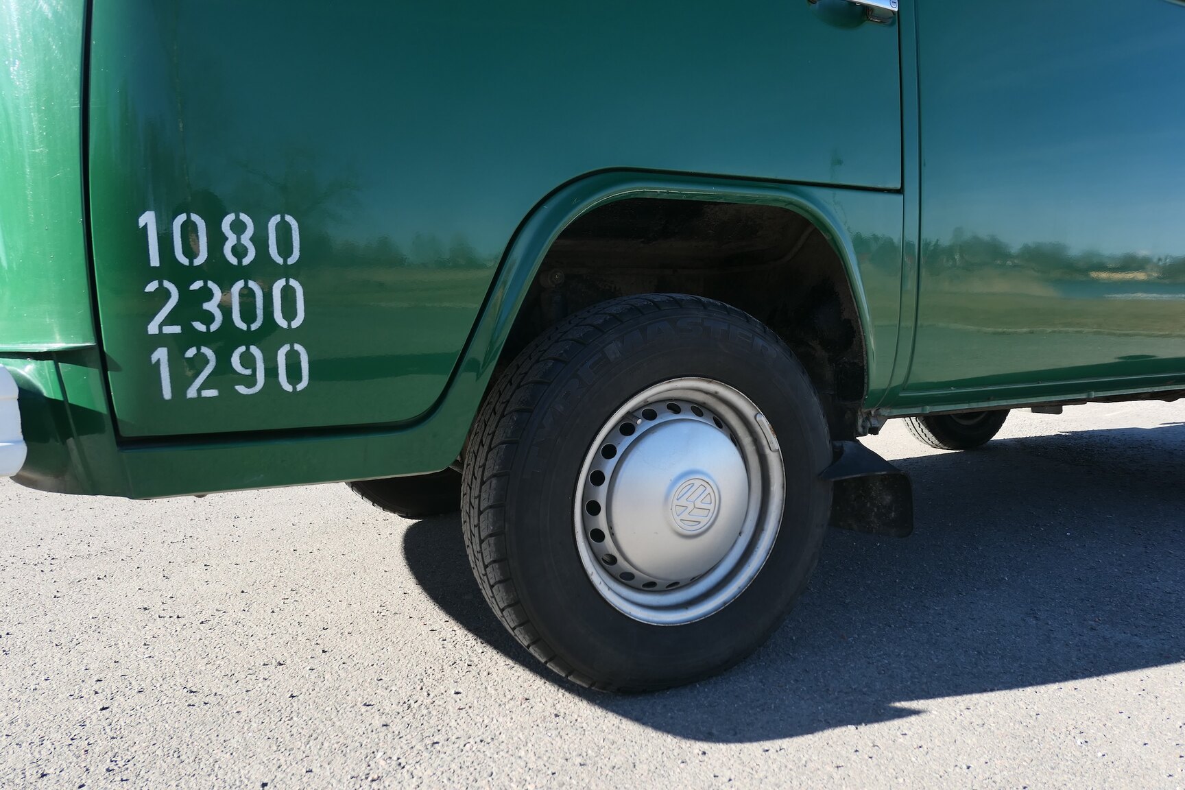 Exterior image of 1975 Volkswagen Transporter 1600 Minibuss