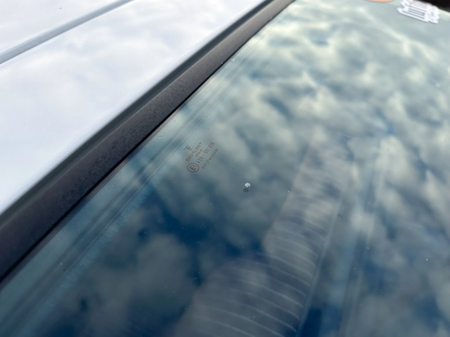 Exterior image of 1986 Porsche 944R (80)