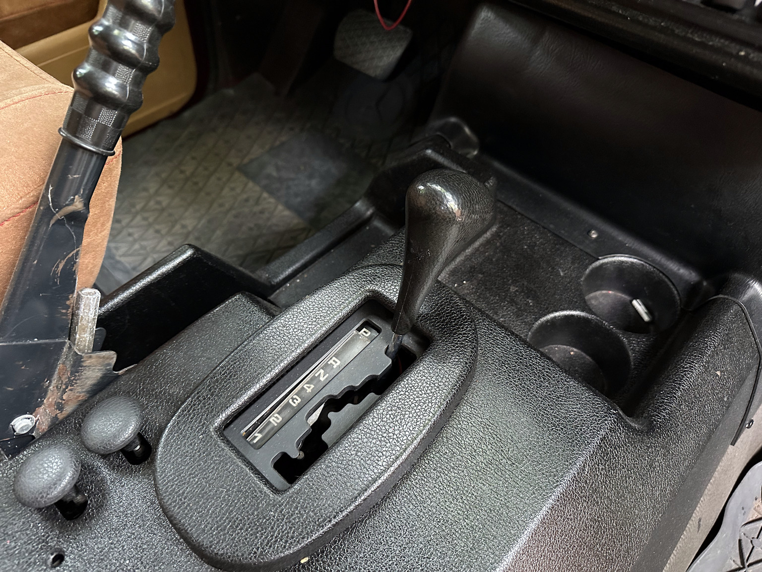 Interiörbild 1986 Mercedes 280 GE (36)